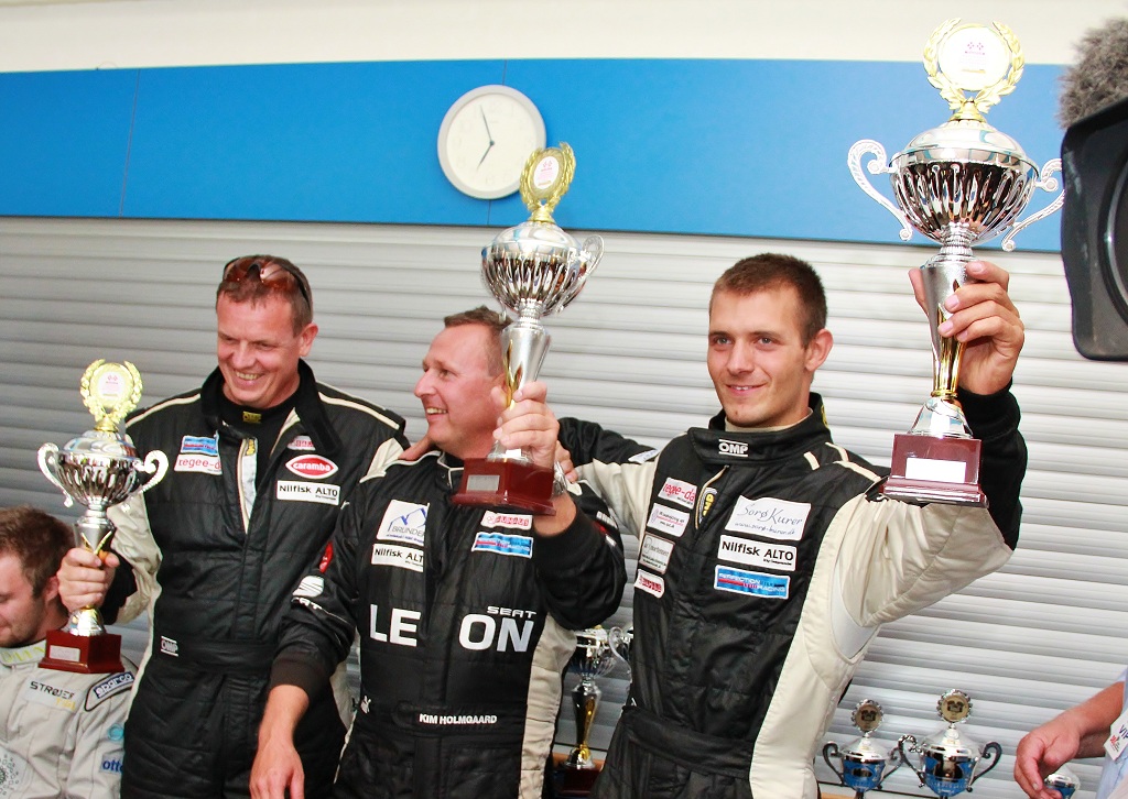 De glade DEC vindere Michael Klostermann, Kim Holmgaard og Mikkel C. Johansen.
(Foto: Birger Johansen)
